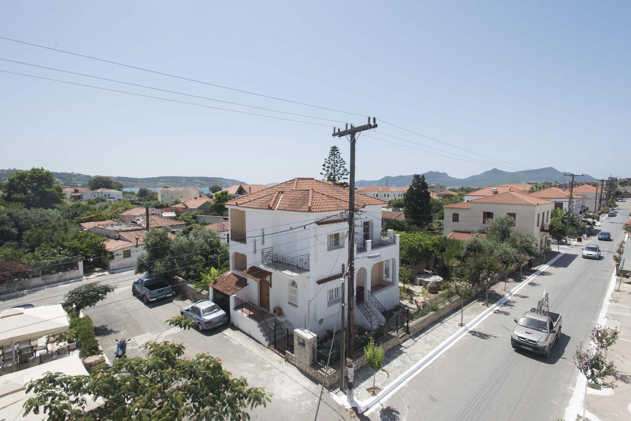 Hotel Finikas 迈索尼 外观 照片