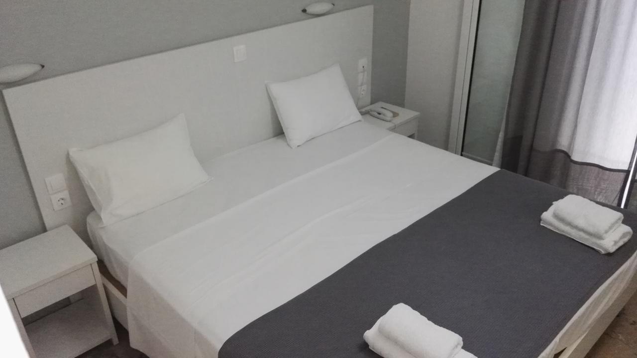Hotel Finikas 迈索尼 外观 照片